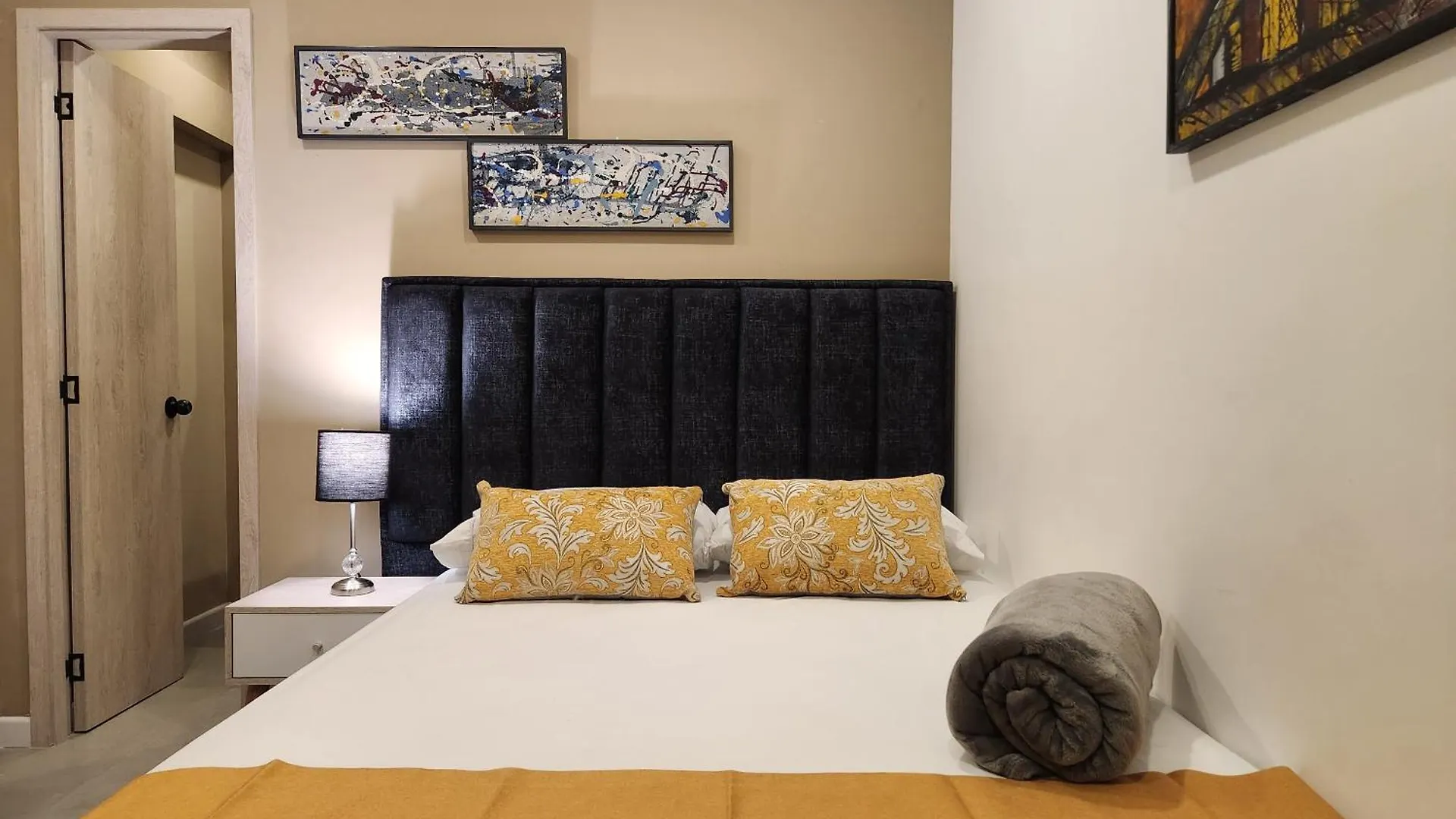 메딜린 Loft 10 아파트