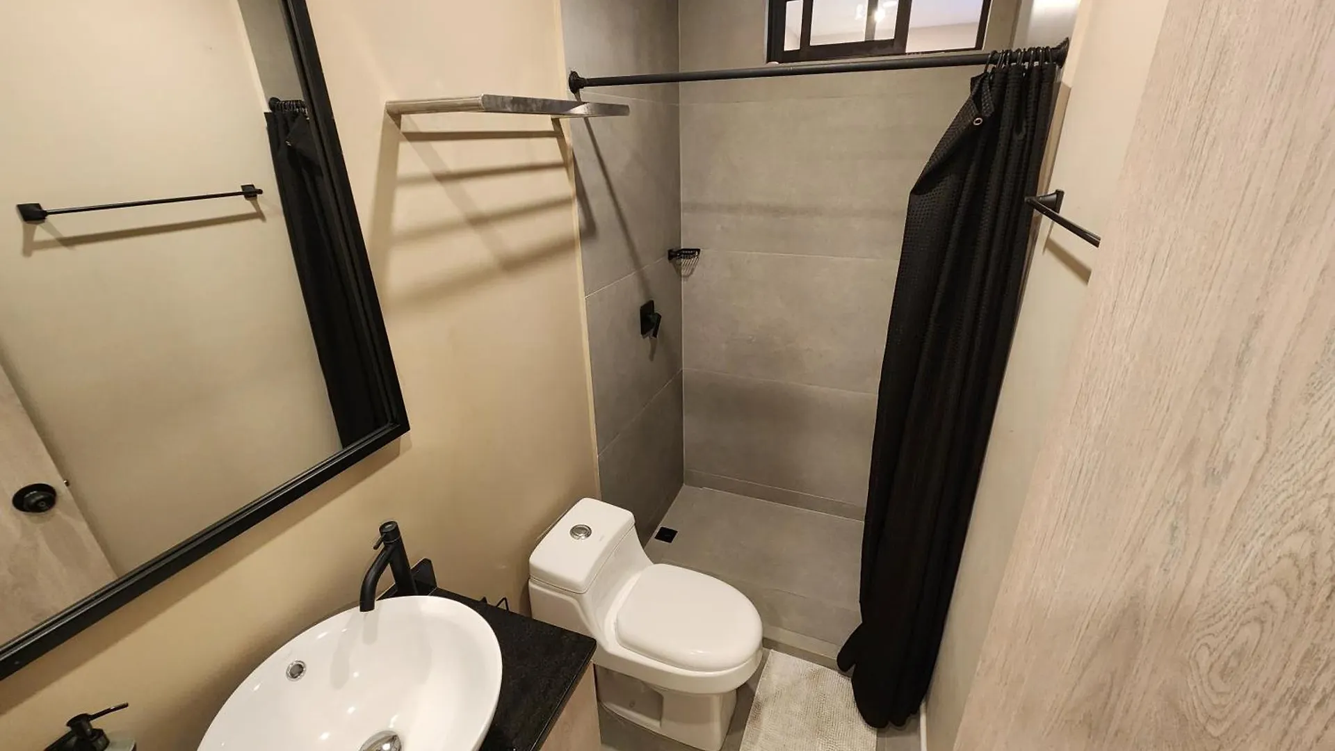 메딜린 Loft 10 아파트